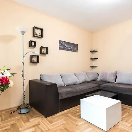 Downtown аpartment With Free Parking Apartment Varna