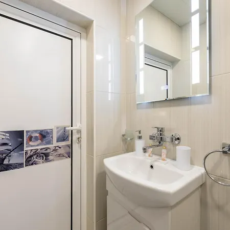 Apartment Downtown аpartment With Free Parking *